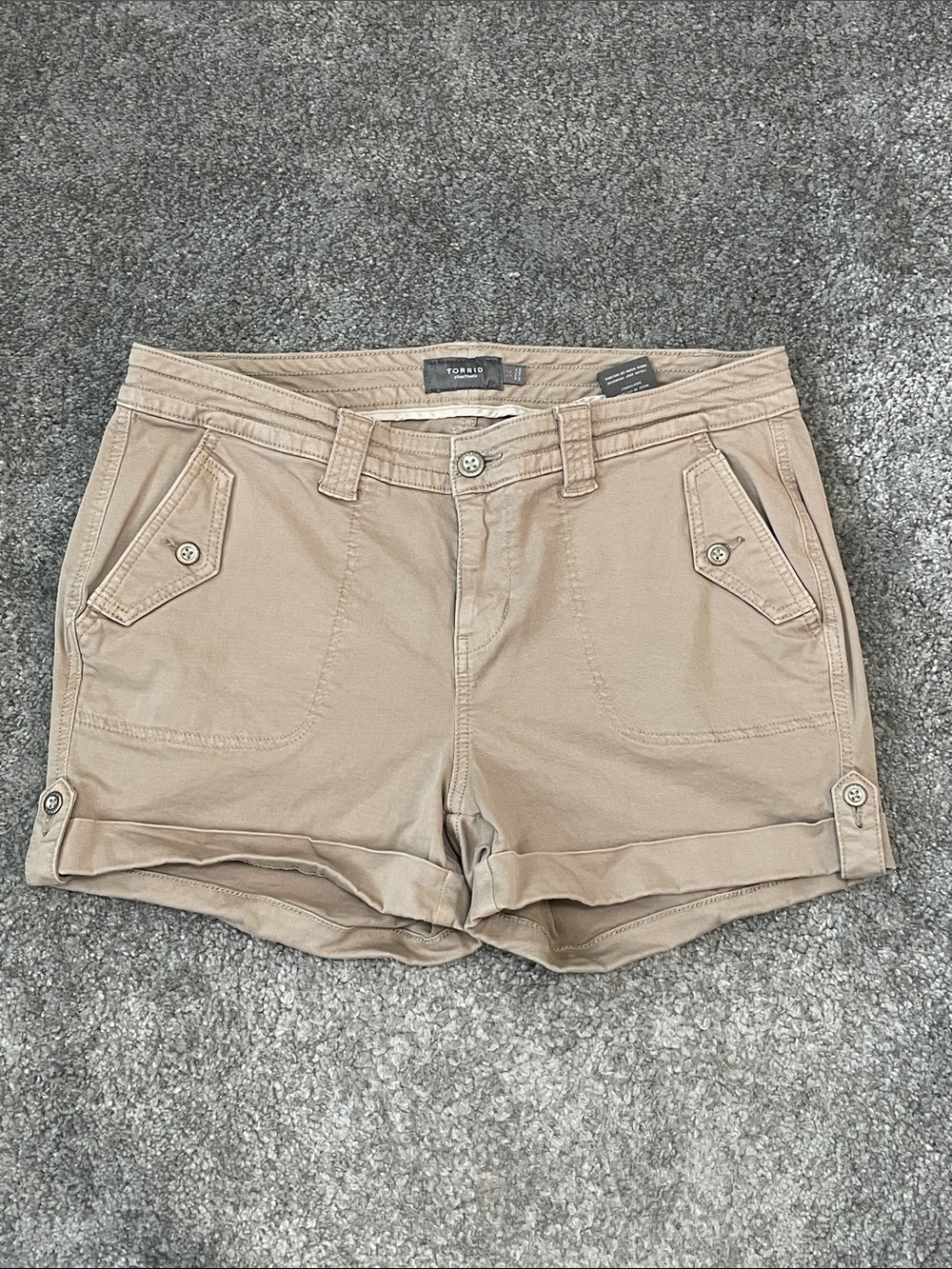 EC Torrid Khaki Short - Size 14